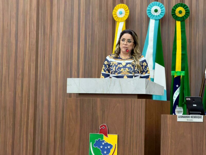 Imagem ilustrativa da matéria Vereadora Alline Tontini propõe melhorias na segurança da Praça Asa Branca e homenageia atletas